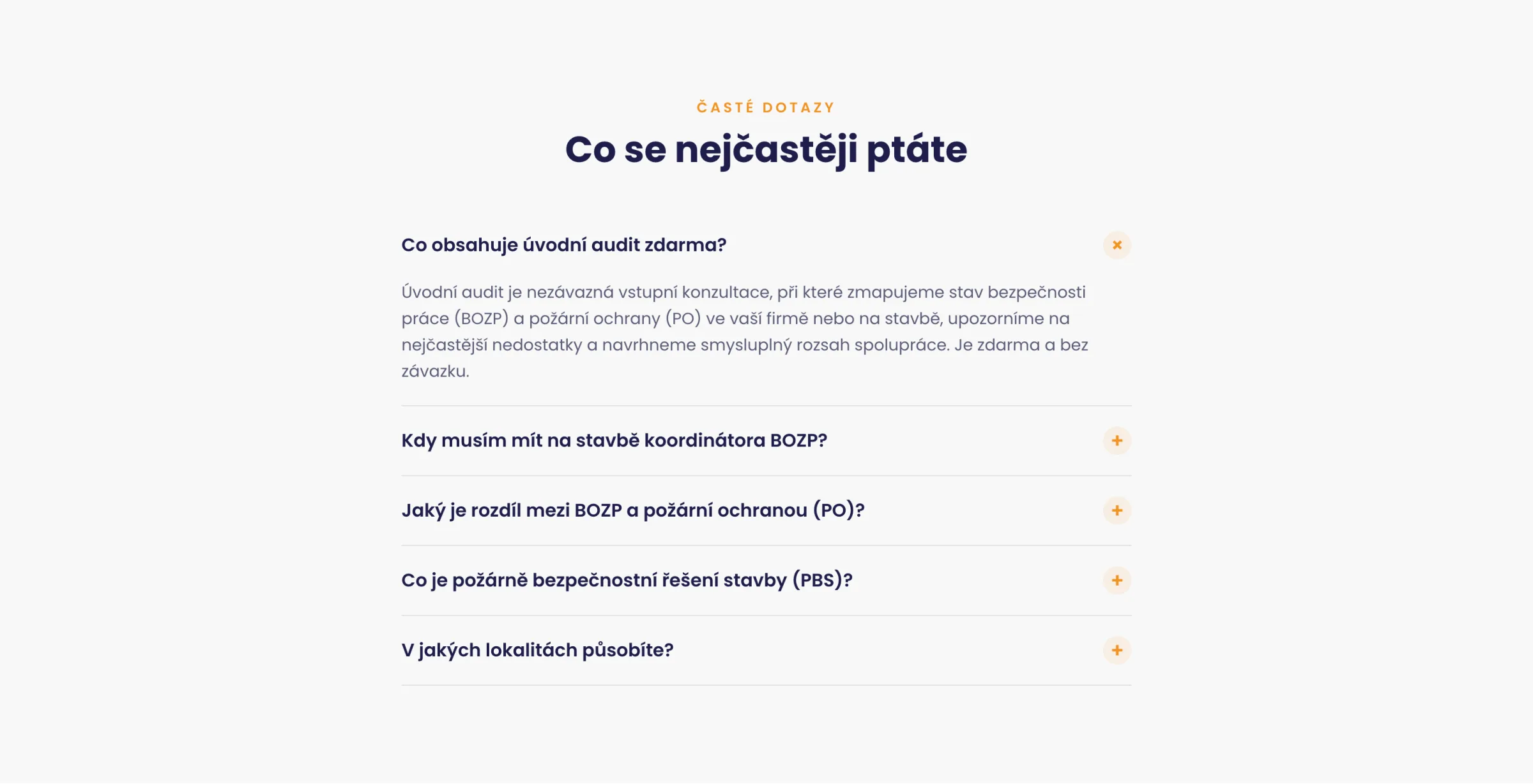 Sekce častých dotazů s rozbalenou odpovědí o auditu